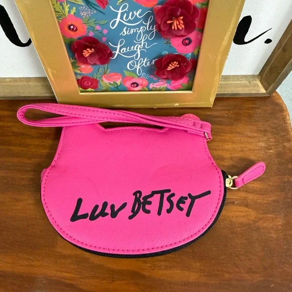 LUV Betsy Johnson Pink 🩷 Kitty Cat Face Wallet Wristlet Credit Card Coin Purse - Picture 5 of 12